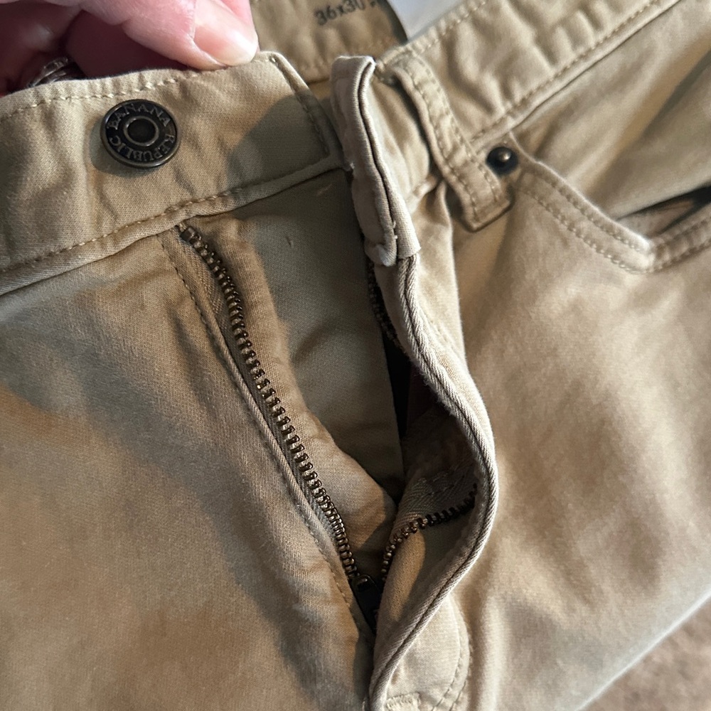 Banana Republic Men's Khaki